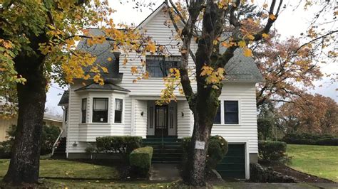 BELLA HOUSE .